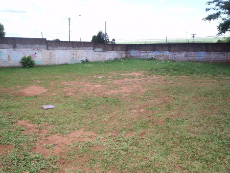 Antigo terreno Lateral onde hoje é a 2º Quadra esportiva da escola.